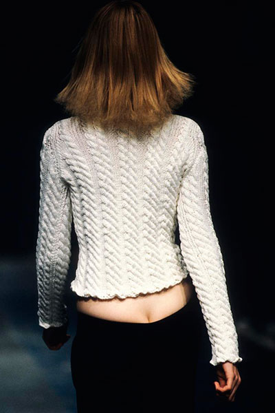 Мода 90-х на джинсы с низкой посадкой